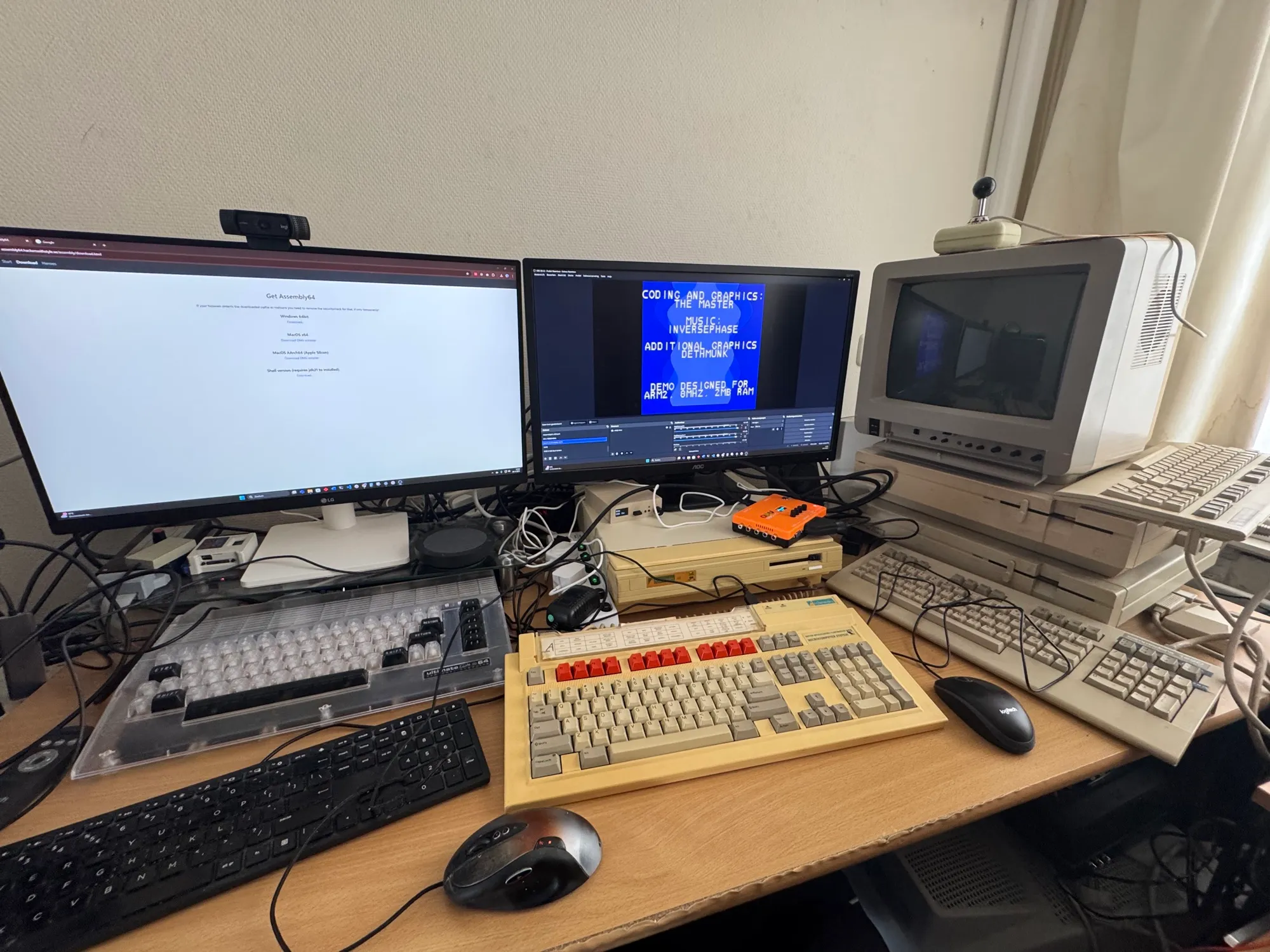 A little reorganising to also permanently connect my new Acorn Archimedes A310.

Think this is really maxing out space, so no new computers for this desk 😉

#Retro #RetroComputing #Commodore #Acorn #Commodore128 #AcornArchimedes