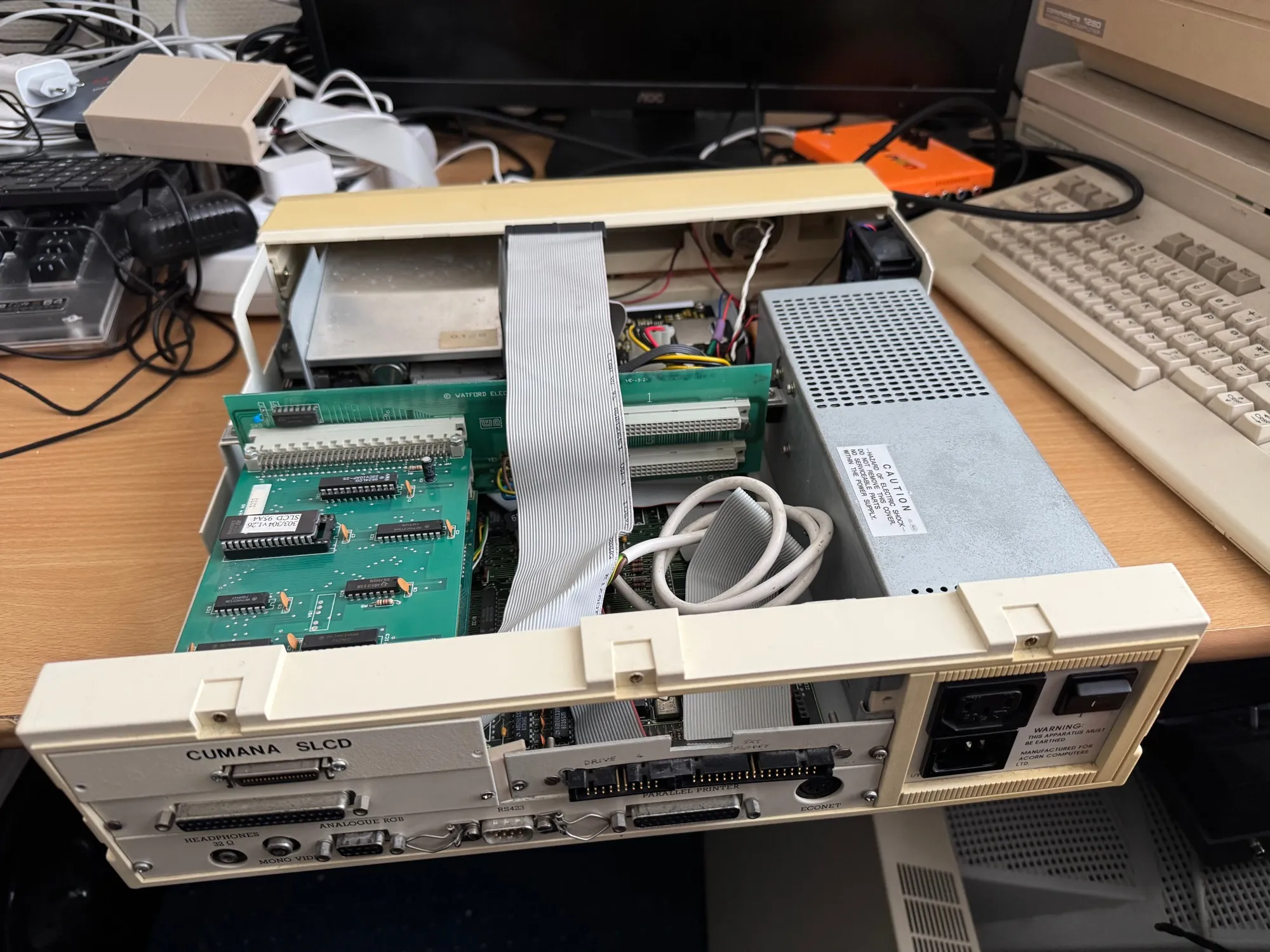 Added a Cumana SLCD CD-Rom drive to my Acorn Archimedes A310.

#Retro #RetroComputing #AcornArchimedes #RiscOS #Cumana