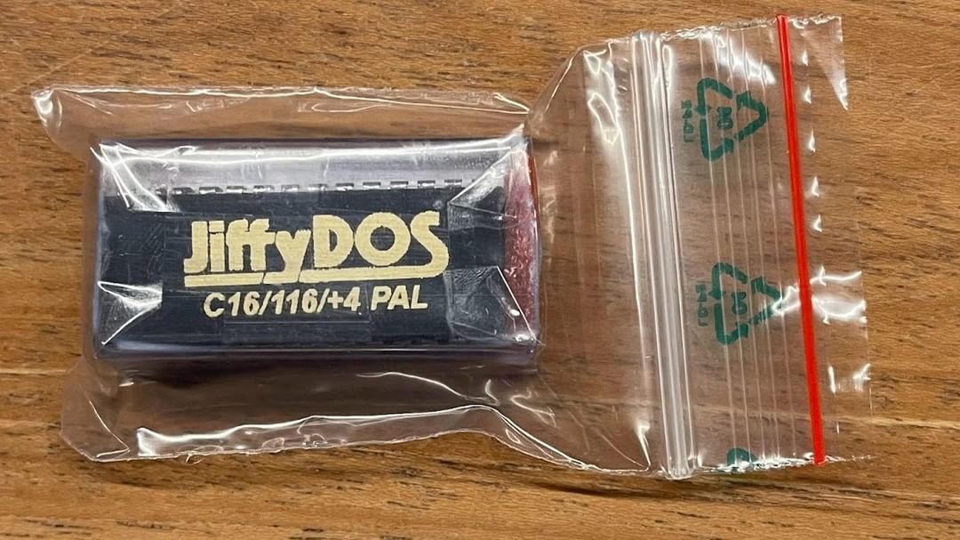 Installed JiffyDOS on my Commodore Plus/4.

#retro #8bit #commodore #commodoreplus4 #jiffydos