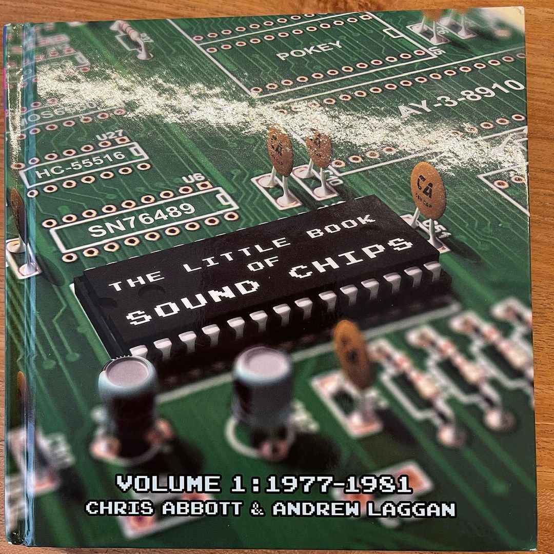 New reading material.
#8bit #retro #chiptunes #littlebookofsoundchips