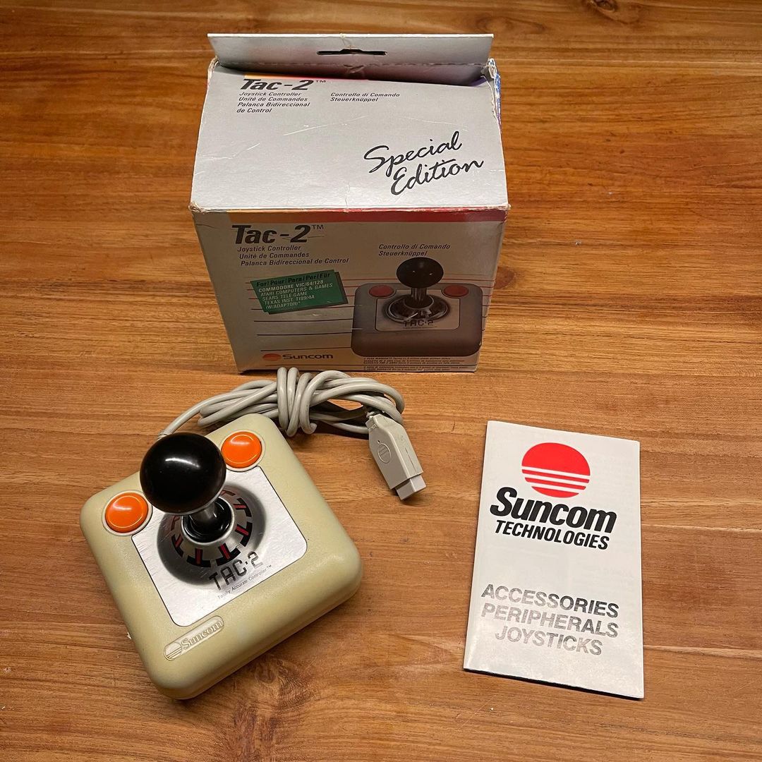 TAC-2 Special Edition joystick
#retro #8bit #commodore #tac2 #joystick #suncom