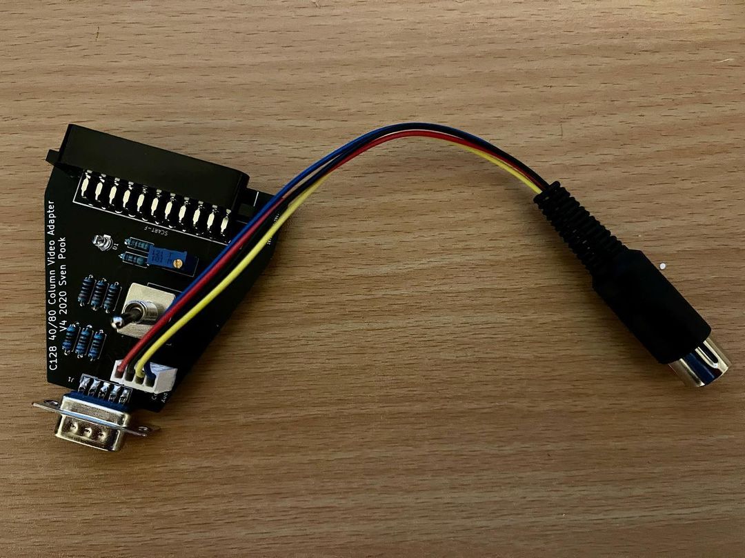 40/80 column to SCART adapter by Sven Pook for Commodore 128 works. 80 column galore on my CRT TV! (and yes, need mode space for my 8 bit hobby). #retro #8bit #commodore #c128
