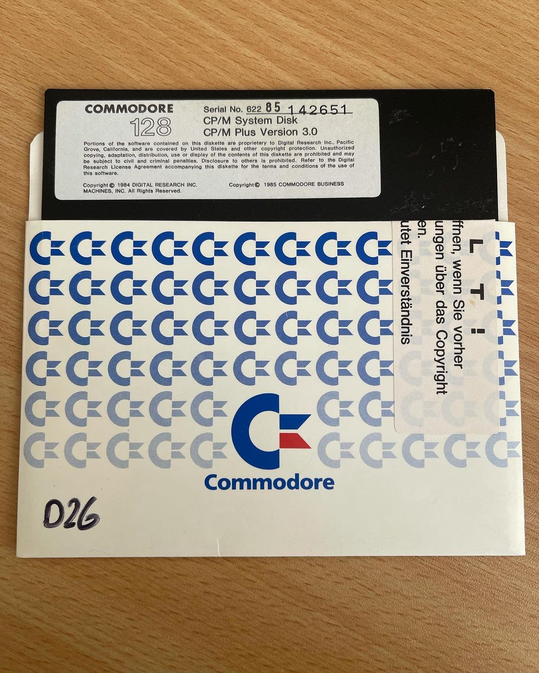 Commodore 128 CP/M system disc and manual.
#retro #8bit #commodore #c128d #cpm
